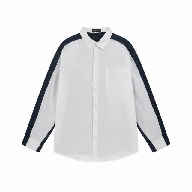 Balenciaga features an English print on the back and two-tone stitching on the f