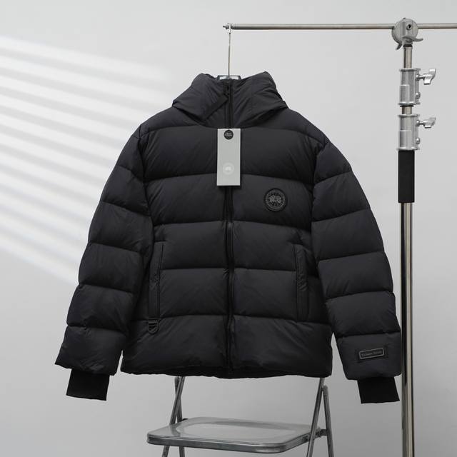 Factory p direct supply Canada GooseحCanada Goose Ouyang Nana second generation