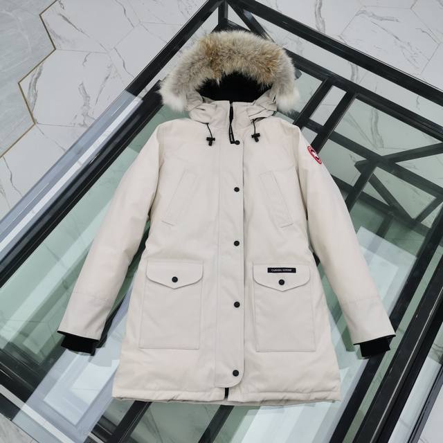 Canada Gooes 07 model off-white flat lay