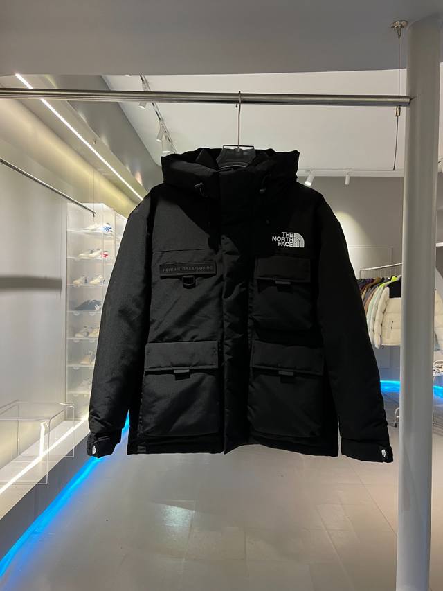 Original quality black The North Face Tnf multi-pocket workwear hooded down jack