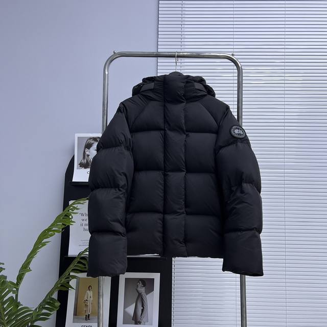 Canada Goose Ouyang Nana's matching hooded couple's down jacket. Hood removed.