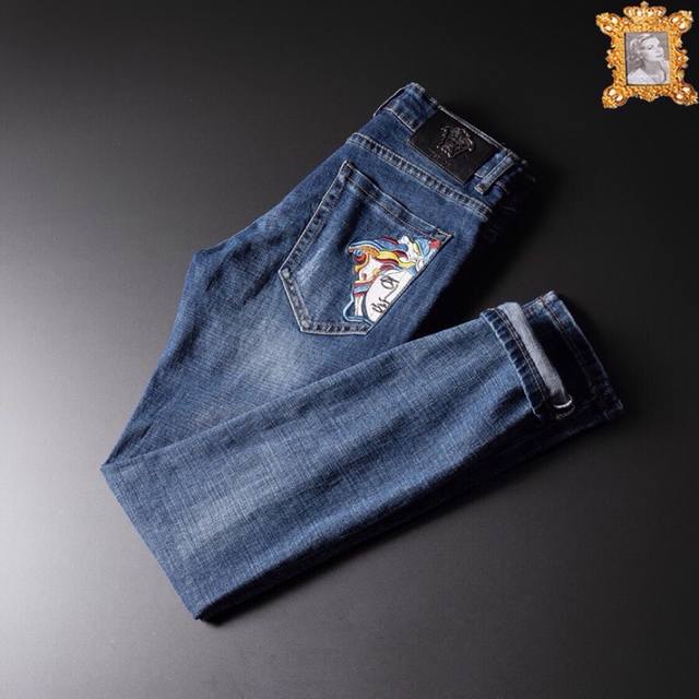 Versace men's new fall Korean-style denim pants, made from imported fabric that