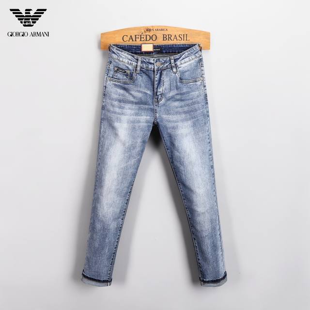 Armani Armani's new autumn men's jeans. Cool Boy trendy brand, slim, straight-le