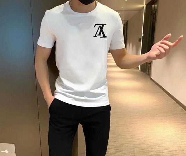 Lv's latest hot-selling round-neck short-sleeved shirt, sold simultaneously on t