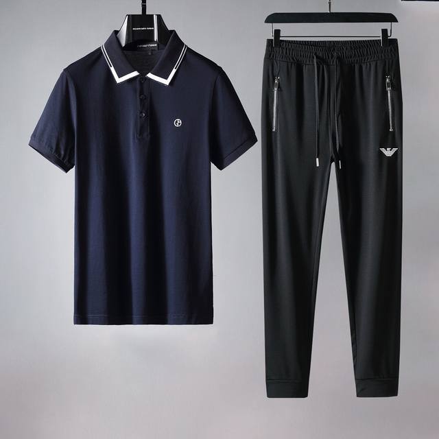 Armani's new spring/summer casual suits are made of imported fine cotton fabric