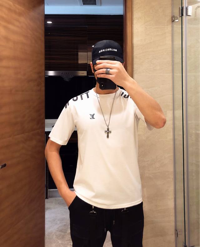 Lv Donkey Brand*'s latest hot-selling mercerized cotton short-sleeve top, availa