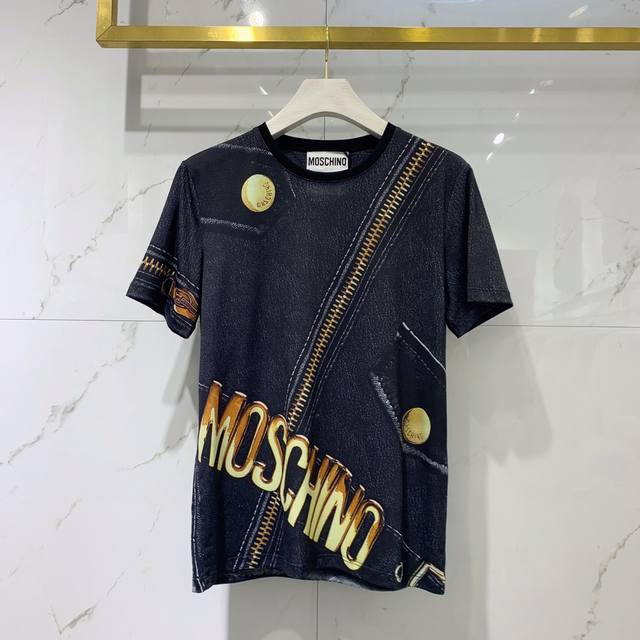 Ms Spring and summer new style gold zipper letter print short Using high-definit