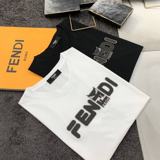 #Full condition#Fendi 20Aw, a high-quality, playful short-sleeved T-shirt. This