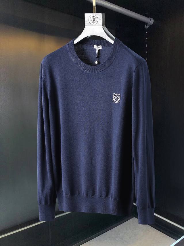 2020S new fall/winter round-neck wool sweater, a Loewe signature. Although Loewe