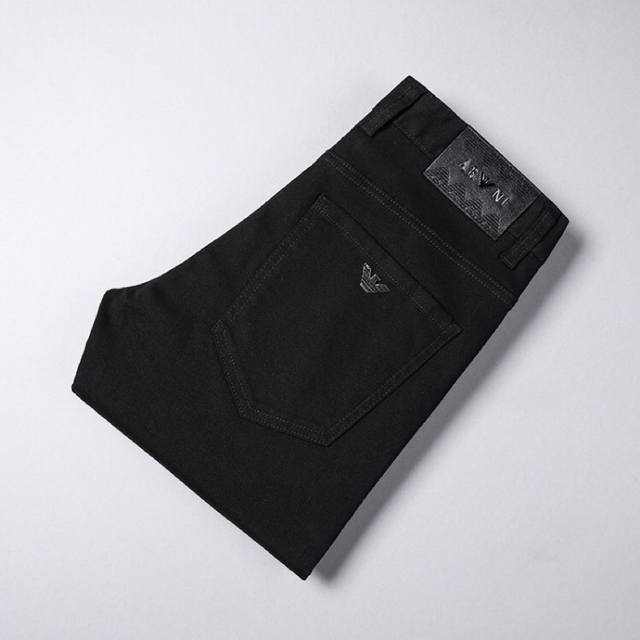 Armani Four Seasons counter-released! High-end fashion jeans instantly transfor