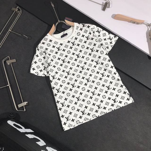 Lv Louis Vuitton classic monogram print, unisex short-sleeved T-shirt, available