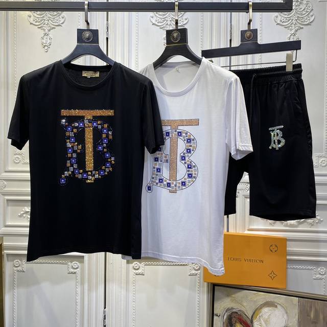 Burberry's latest hot-selling suit with hot diamonds is made of imported high-en