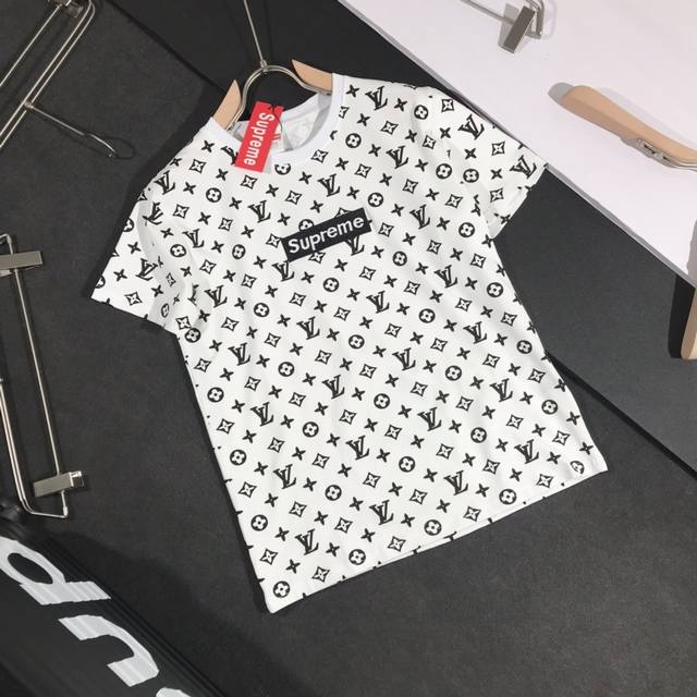 A classic Lv & Supreme collaboration. This unisex short-sleeved T-shirt feature