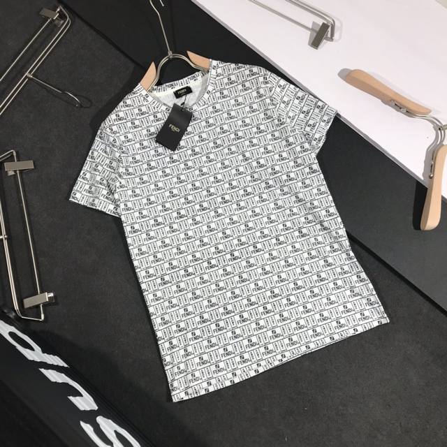 Fendi Fendi 20Ss Early Fall Limited Edition Full-Length Print T-shirt. 20Ss G-ne