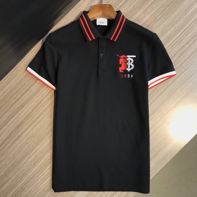 Burberry's new spring/summer collection features a classic lapel polo shirt. Ma