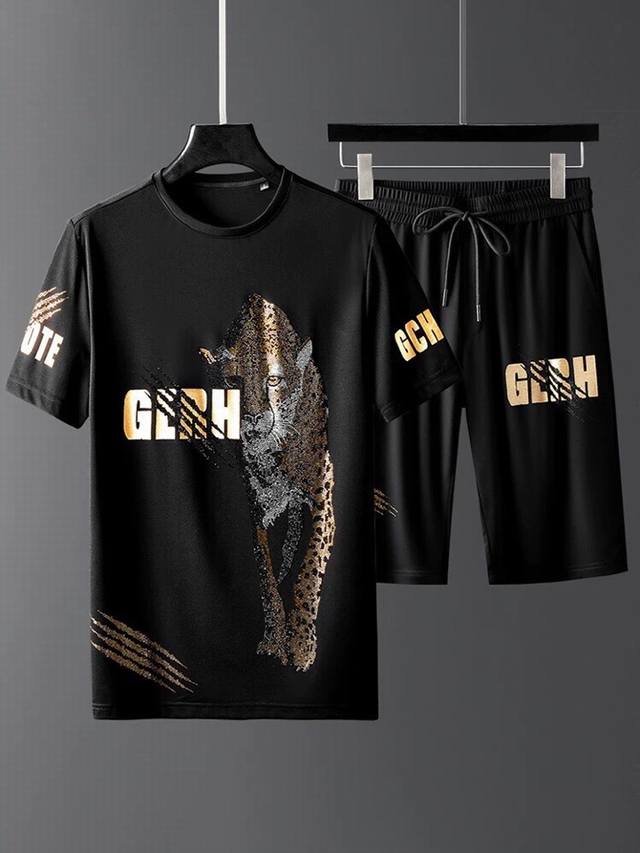 Same style as on the official Versace website. World-renowned luxury brand. This