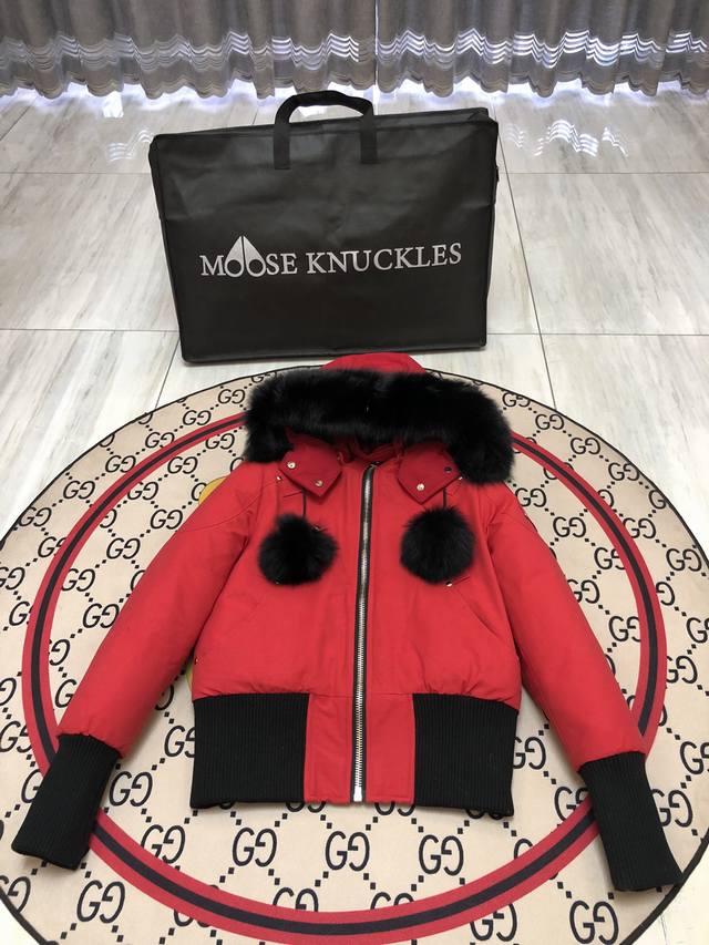Style No.: Y117 Colors: Black, Red, Off-White Moose Knuckles Scissors 03 Women'