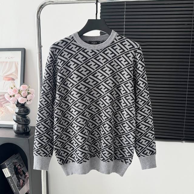Style No.: M95 Fendi Fendi full print logo sweater autumn and winter round neck