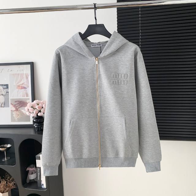 Style number: A85 Miumiu letter zipper hooded sweatshirt The fabric of the clot
