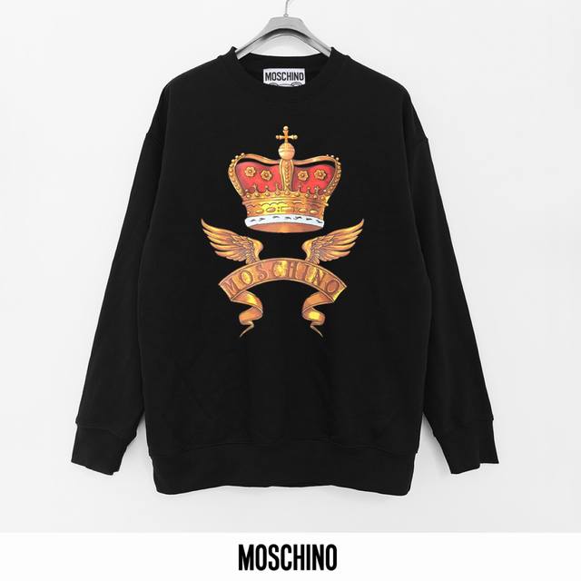 Moschino 440g printed terry crewneck sweatshirt. Breathable pure cotton fabric i
