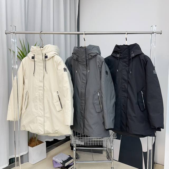 Authentic goose down two-in-one modern series A8 workwear down jacket. Mackage m