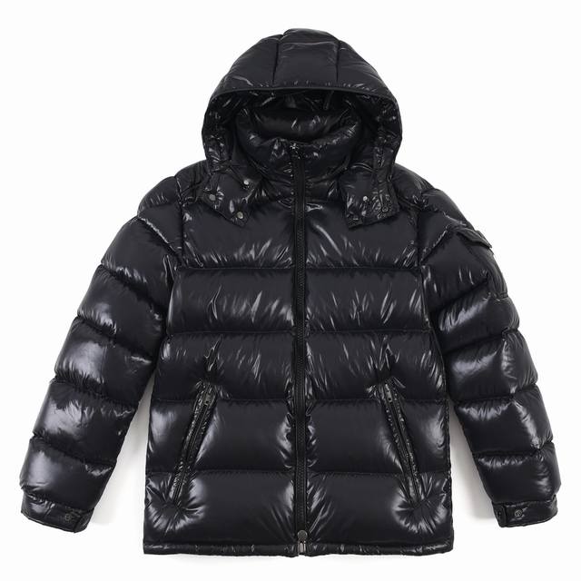 Moncler Maya Short Down Jacket, Same Style as Eason Chan. . Top-Quality Origina