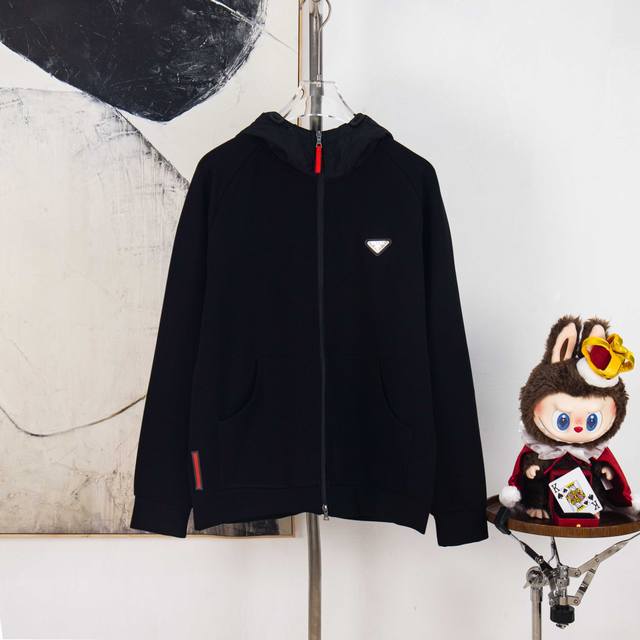 Zp version [Exclusive Supply] Prada 2025 new large pocket triangular badge coupl