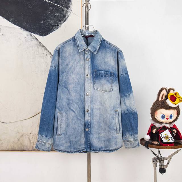Zp Version [Exclusive] Gucci Embossed Logo Washed Denim Jacket Fabric: 100% cott