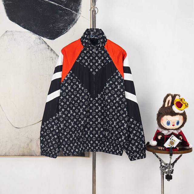 Zp Version [Exclusive] Louis Vuitton all-over printed zipper jacket. Made from c
