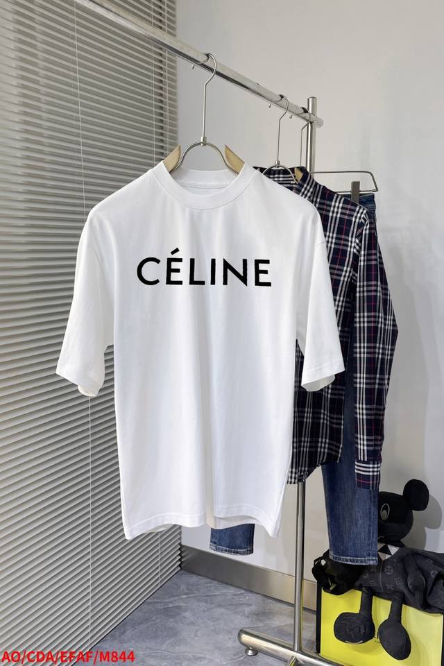A new spring/summer T-shirt featuring the classic logo on the chest. High-quali
