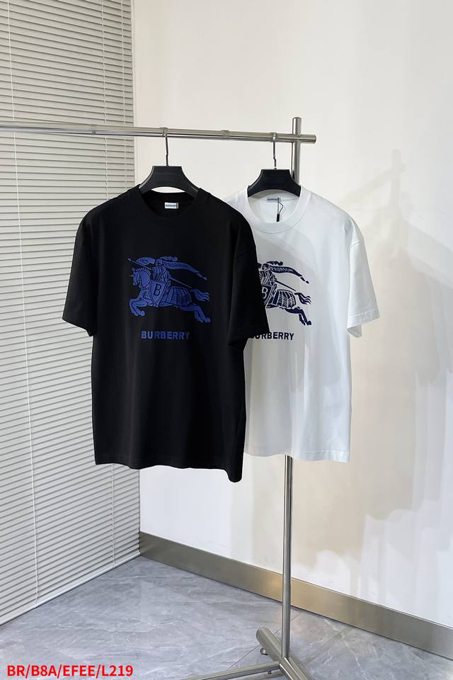 Complete with three labels Br Burberry Classic Warhorse T-shirt with silicone p