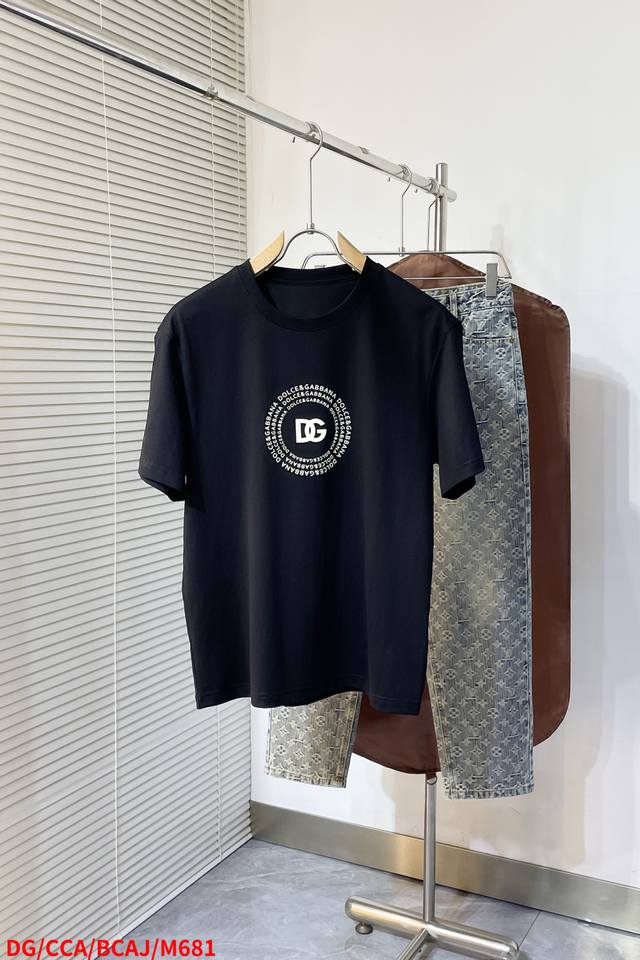 Complete with three labels Dg Dolce & Gabbana's new Spring/Summer 25 3D printed