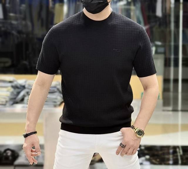 Jenia-2025Ss Autumn and Winter Short-Sleeve Knitted Sweater Series! A must-have