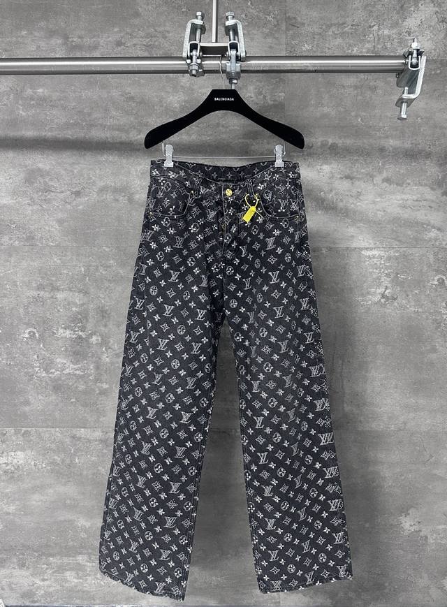 Lv Louis Vuitton full diamond hot diamond jacquard denim trousers are carefully