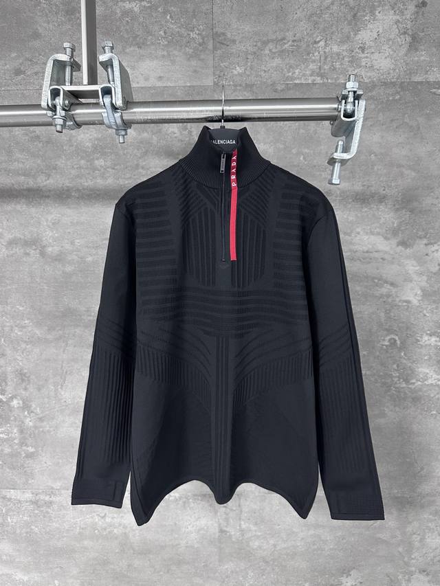 Prada's new autumn/winter long-sleeved pullover cycling jersey with triangle lo
