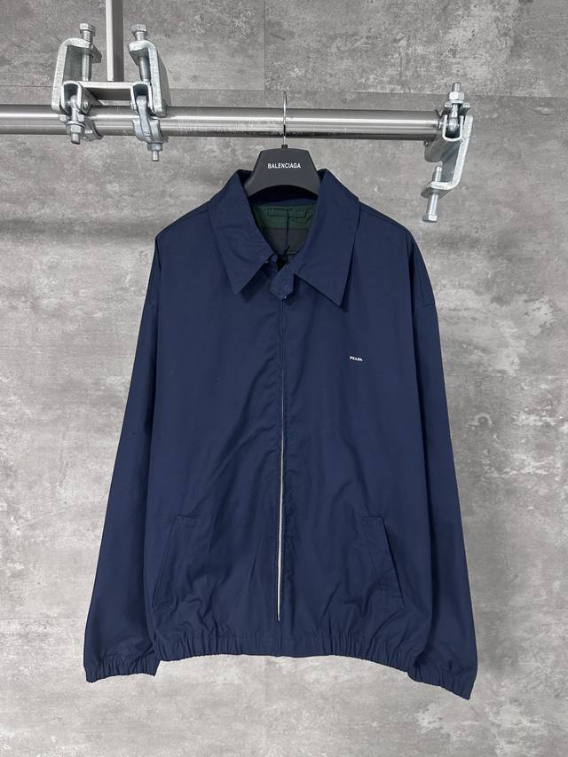 prada Prada small letter logo double-sided two-tone colorblock jacket. This new