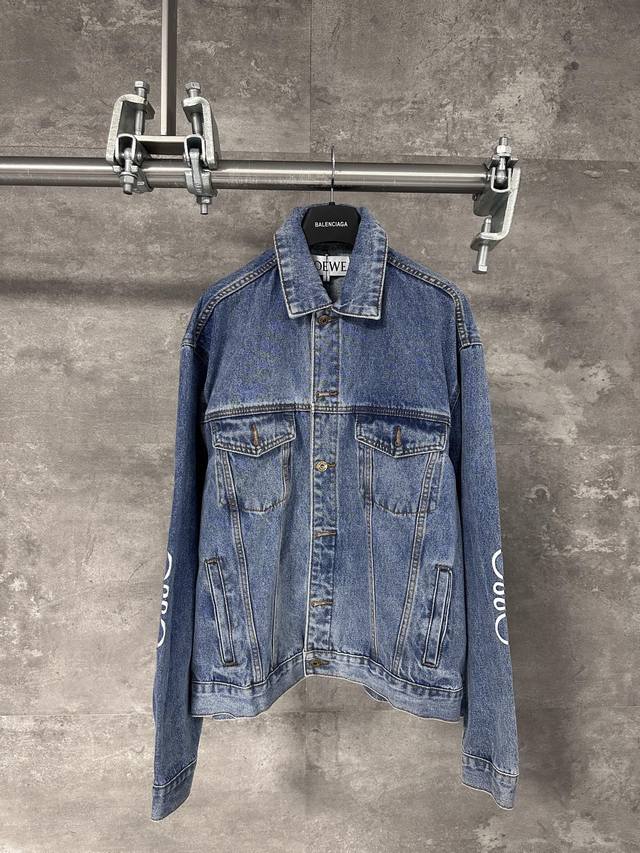 Loewe 24Fw Anagram denim jacket . Made with a black base and black top, this hi