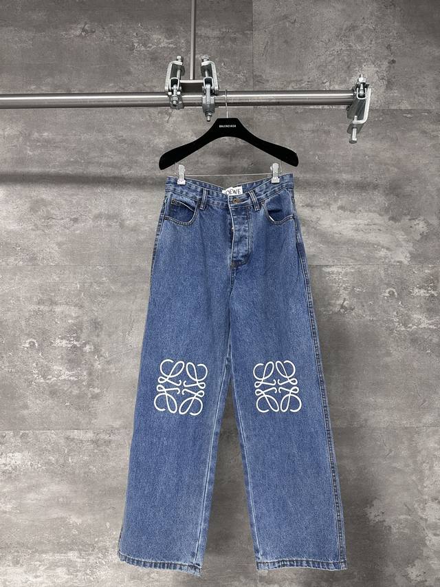 Loewe 24Fw Anagram Denim Embroidered Trousers . Made of compact double-core yar