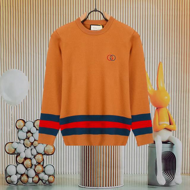 Popular Gucci hem striped round neck knitted sweater, the front logo is embroid