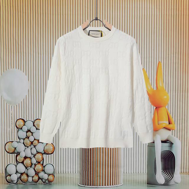 Best-selling Gucci sweater with double G logo all over, jacquard knit sweater. M