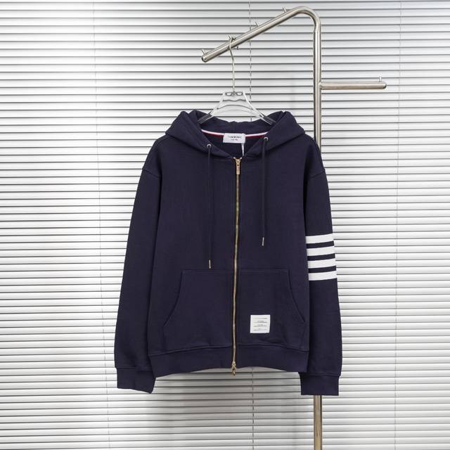 Top version difference currency Style: Thom Browne Tb four-bar hooded zipper jac
