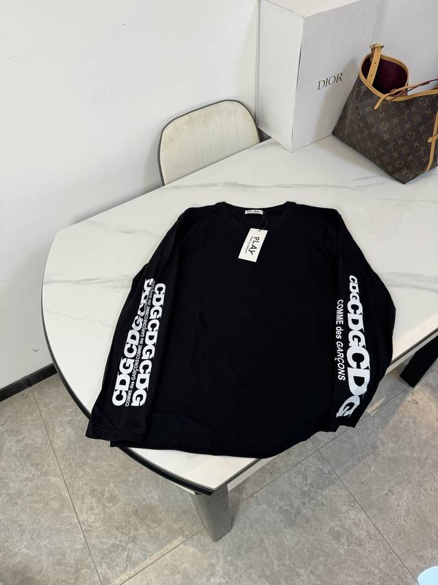 Style number: B27 Cdg play Ss25 Arm Logo round neck long sleeve T-shirt bottomi