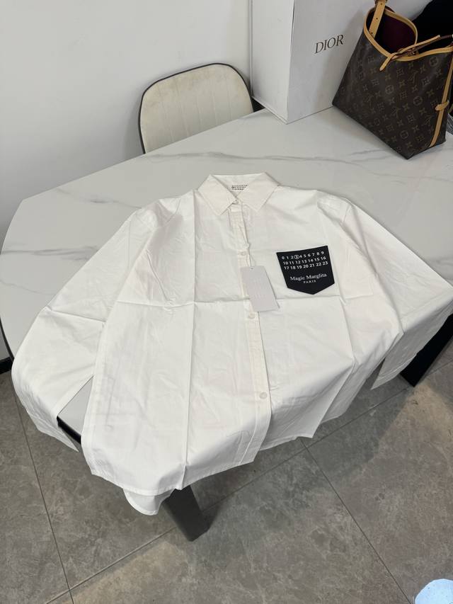 Style: B17 Maison Margiela Mm6 Classic Margiela Long-Sleeved Couple's Shirt wit