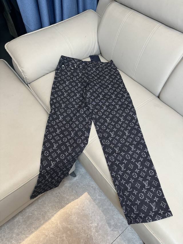 Louis Vuitton LV all-over jacquard straight-leg denim trousers The overall desig