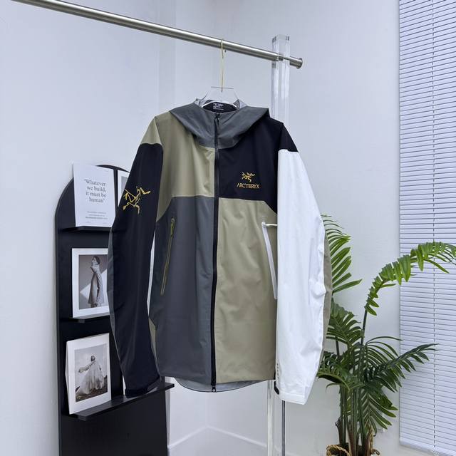 Japan Exclusive - co-branded Beams 25th Anniversary Limited Edition is made ent