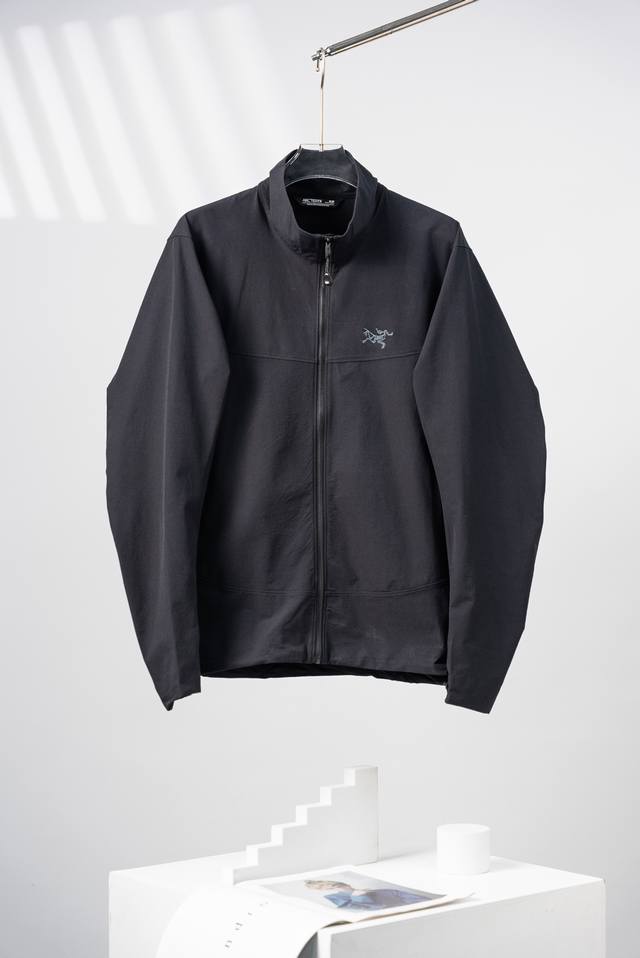 Black Arcteryx Gamma Jacket M solid color logo windproof soft shell jacket