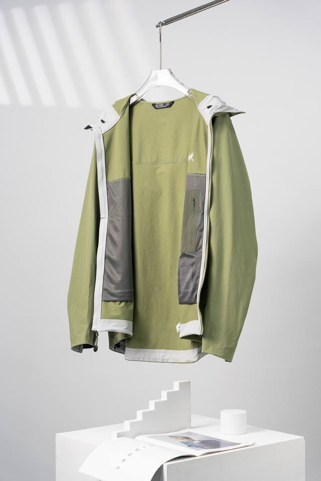 Mist Green Arcteryx Gamma Hoody Logo Logo Windproof Waterproof Breathable Hoodie