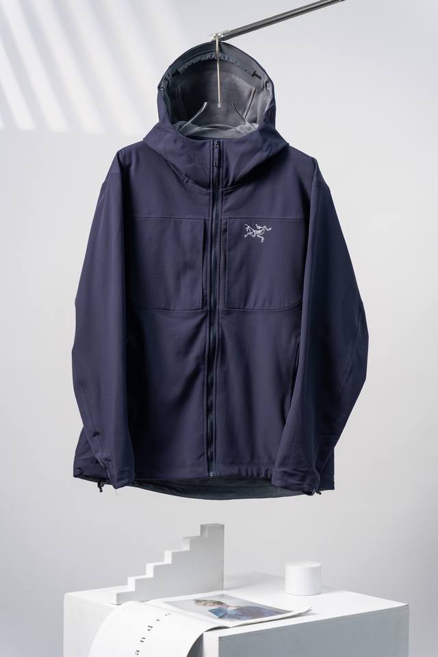 Navy Arcteryx Gamma Mx Hoody solid color warm soft shell hooded fitted jacket o