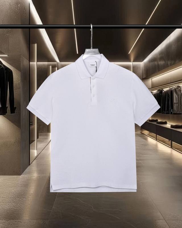Bur Burberry's hot-selling collection is here! This short-sleeved polo shirt, fe