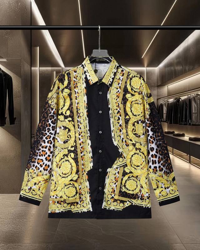 Versace's hot-selling Medusa Palace-style digitally printed long-sleeved shirt i
